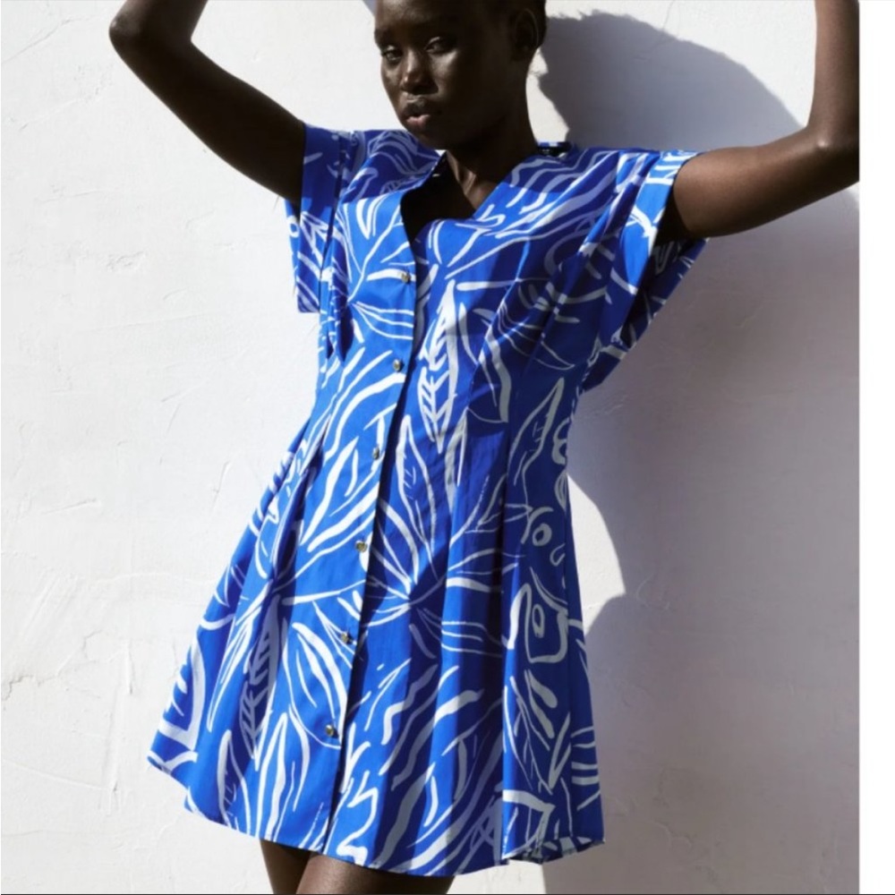ZARA BLUE/ WHITE PRINTED PLEATED DRESS S